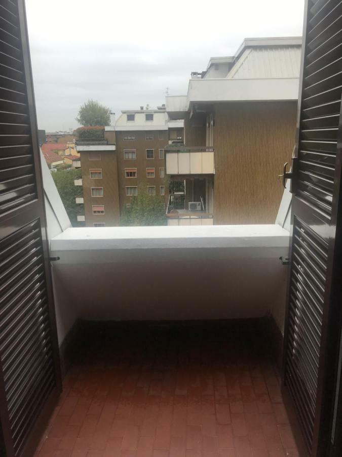On The Top Floor Watching Citylife And Mico Milán Exterior foto